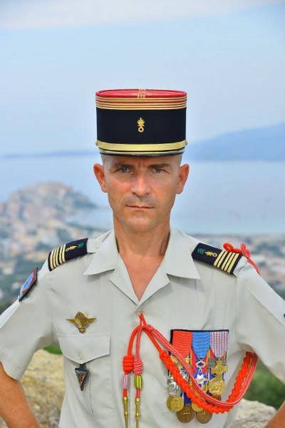 Passation de commandement COMLE
